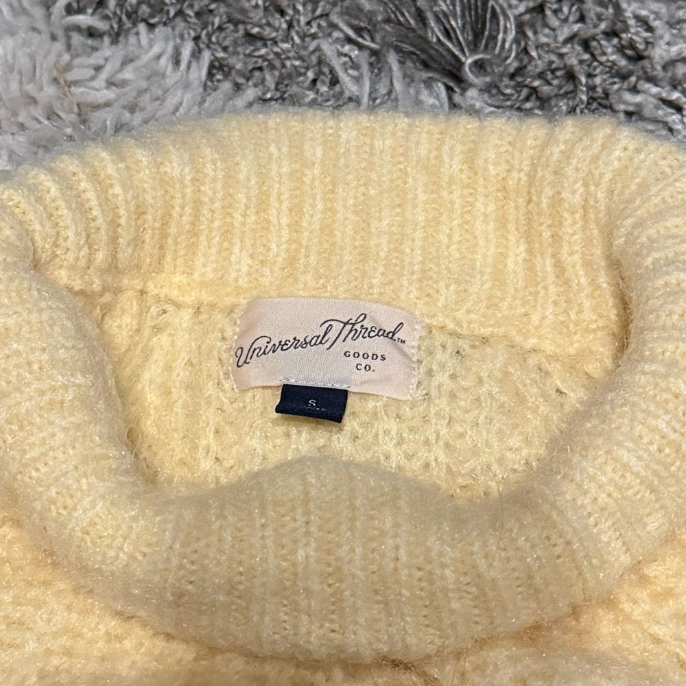 Universal Thread Sweater - Picture 4 of 4